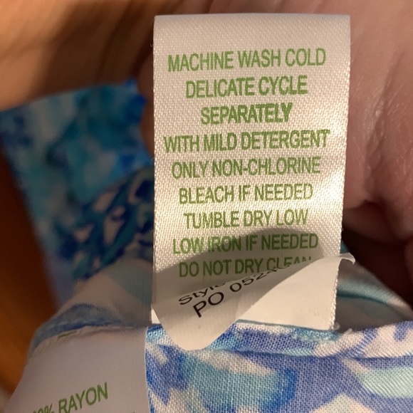 L Lilly Pulitzer Keona tunic, Bennett Blue Out of the Blue print - Picture 6 of 6